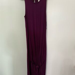 Chic Sleeveless Maxi Dress in Deep Purple